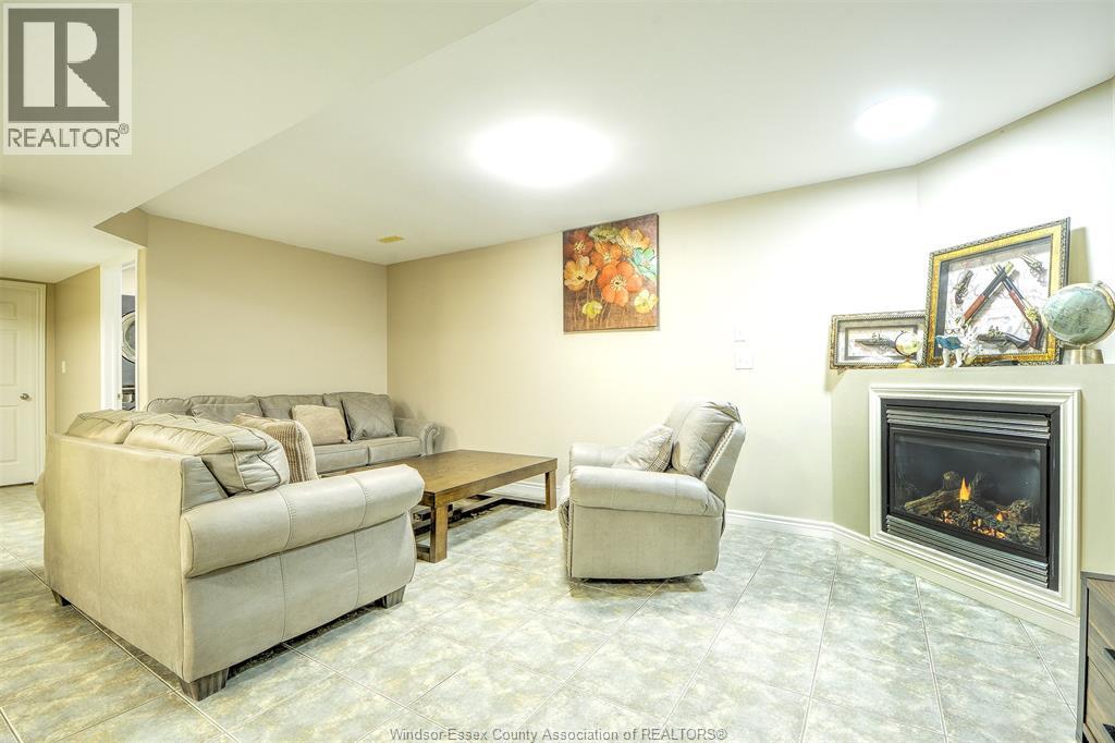 160 Branton Crescent, Tecumseh, Ontario  N9K 1E6 - Photo 18 - 26022860
