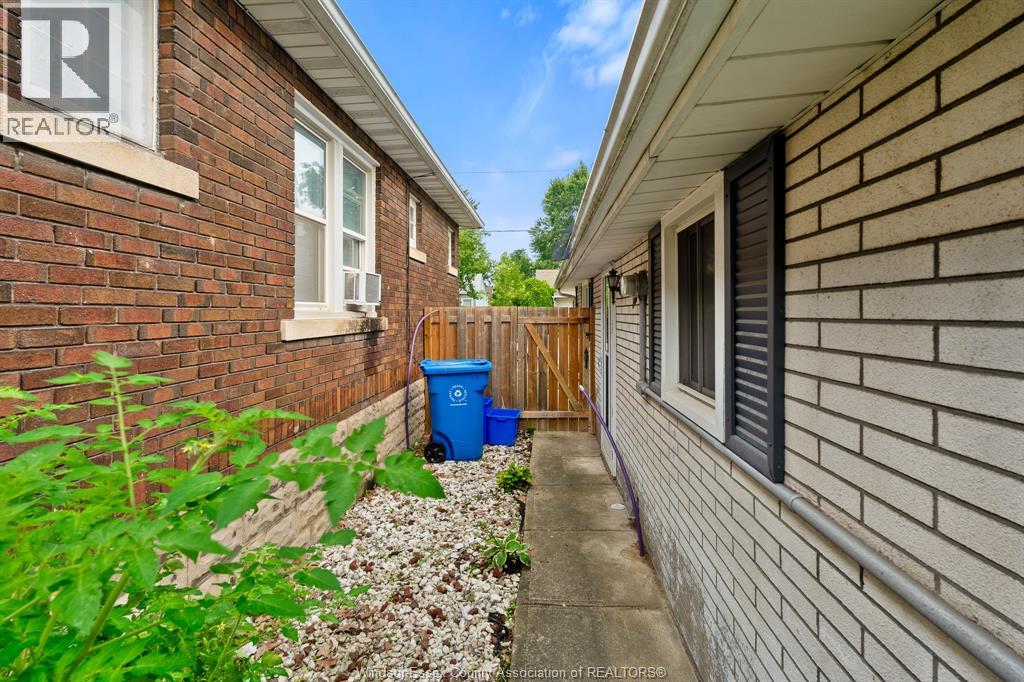 1555 Adanac Avenue, Windsor, Ontario  N9B 1N5 - Photo 26 - 26022883