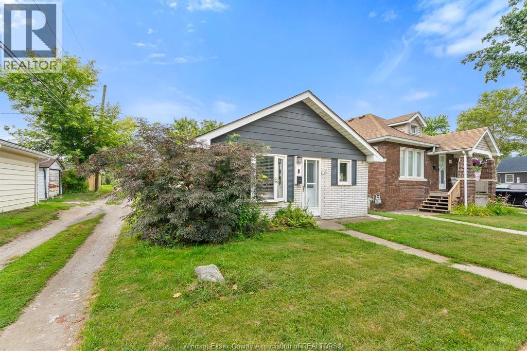 1555 Adanac Avenue, Windsor, Ontario  N9B 1N5 - Photo 4 - 26022883