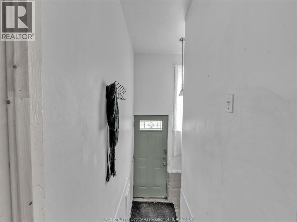 2318 Chandler, Windsor, Ontario  N8W 4A6 - Photo 33 - 26022865