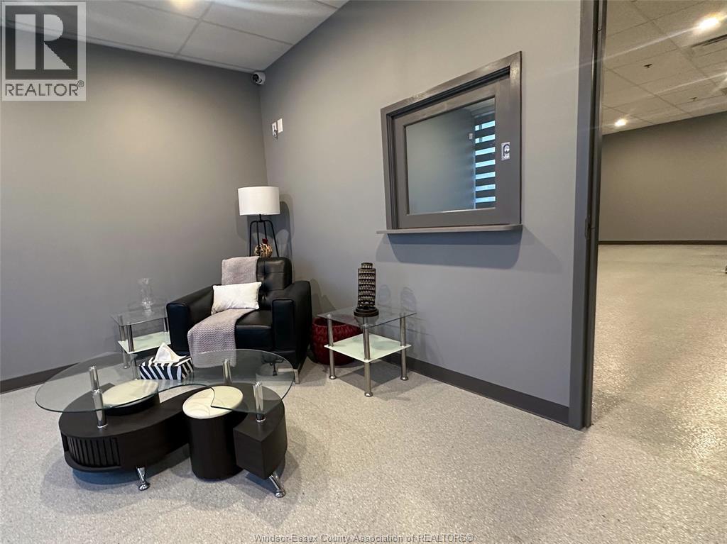 2950 Dougall Avenue Unit# 3, Windsor, Ontario  N9E 1S2 - Photo 10 - 26022824