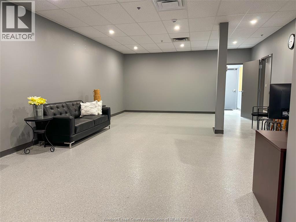 2950 Dougall Avenue Unit# 3, Windsor, Ontario  N9E 1S2 - Photo 11 - 26022824