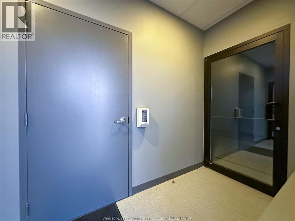2950 Dougall Avenue Unit# 3, Windsor, Ontario  N9E 1S2 - Photo 12 - 26022824