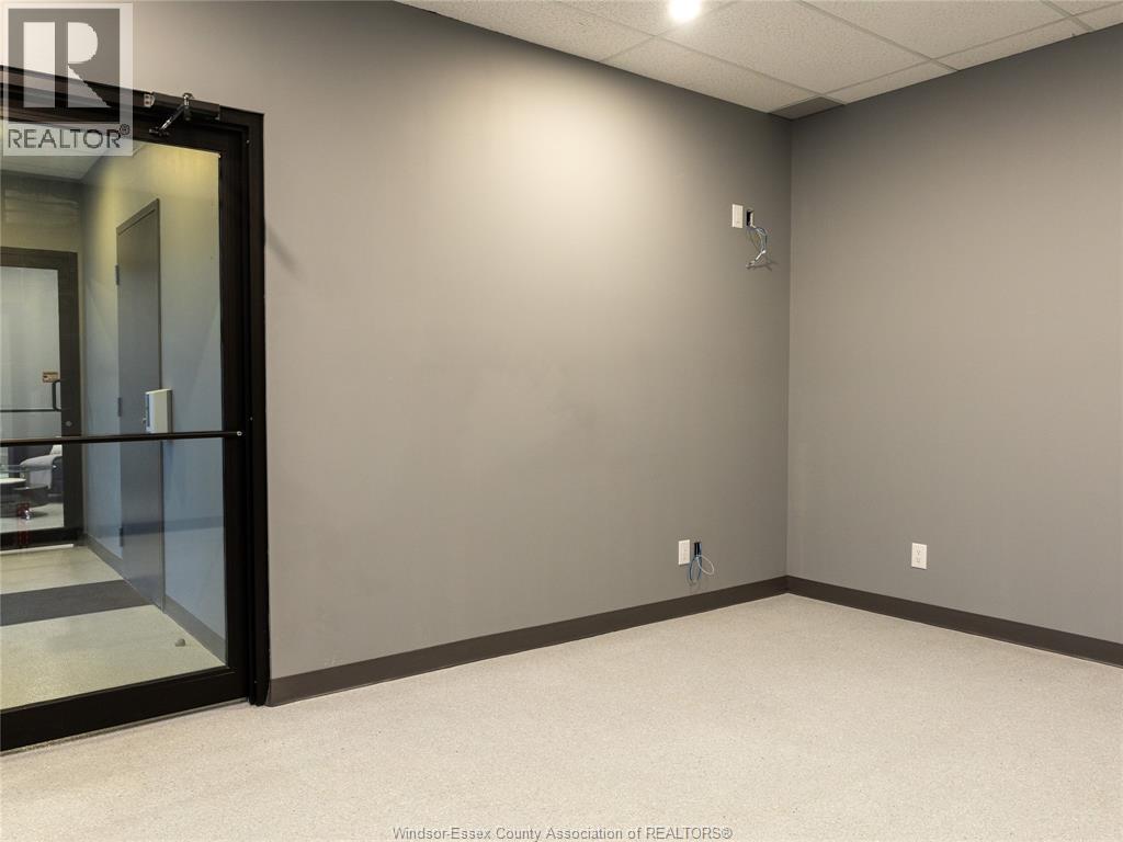 2950 Dougall Avenue Unit# 3, Windsor, Ontario  N9E 1S2 - Photo 6 - 26022824