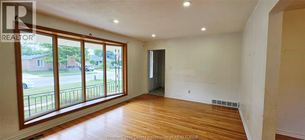 2650 Rivard Avenue, Windsor, Ontario  N8T 2H5 - Photo 4 - 26022902