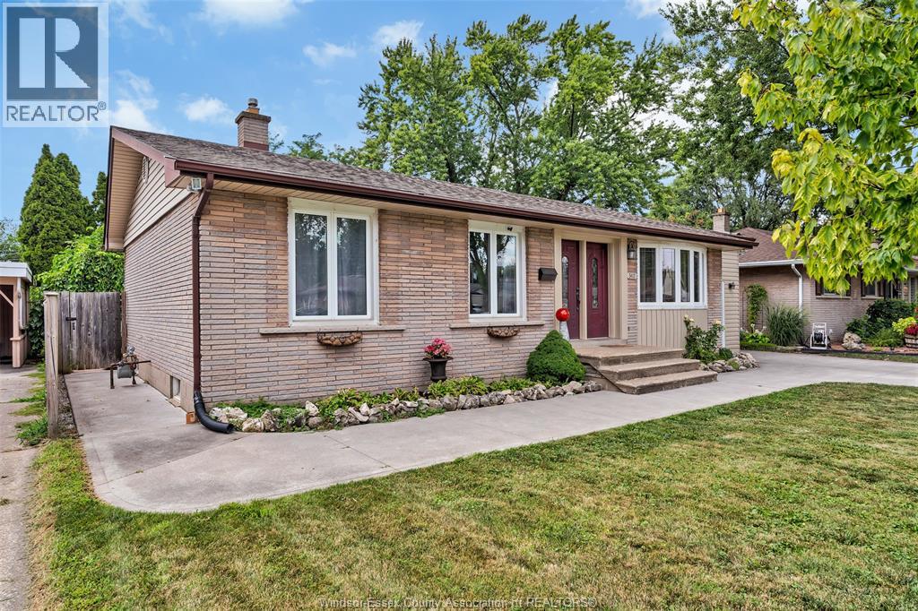 3417 Woodlawn Avenue, Windsor, Ontario  N8W 2J4 - Photo 4 - 26022925