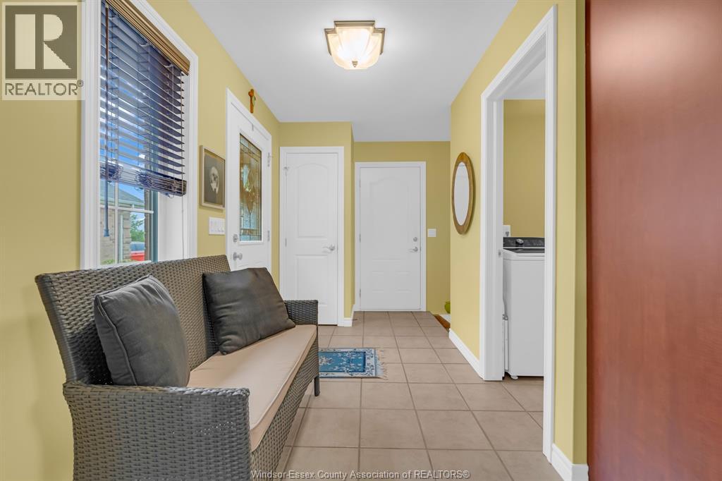 307 Golfview Drive, Amherstburg, Ontario  N9V 0A1 - Photo 4 - 26022931
