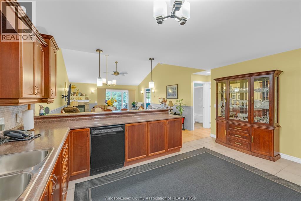 307 Golfview Drive, Amherstburg, Ontario  N9V 0A1 - Photo 7 - 26022931