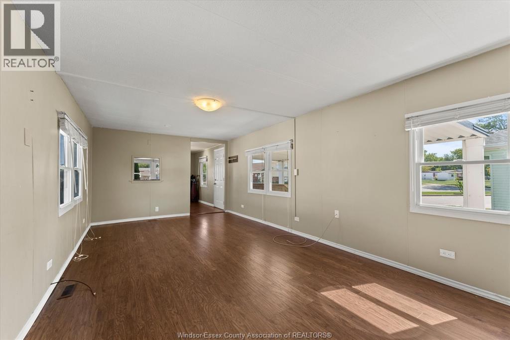 52 Parkside Drive, Mcgregor, Ontario  N0R 1J0 - Photo 12 - 26022927
