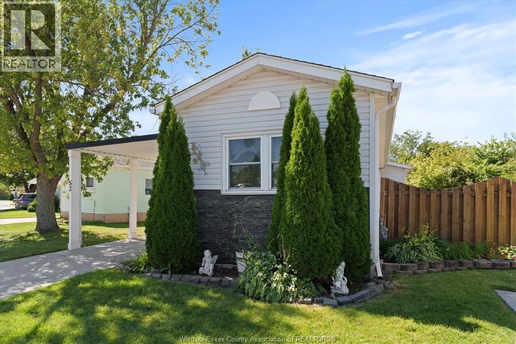 52 Parkside Drive, Mcgregor, Ontario  N0R 1J0 - Photo 2 - 26022927