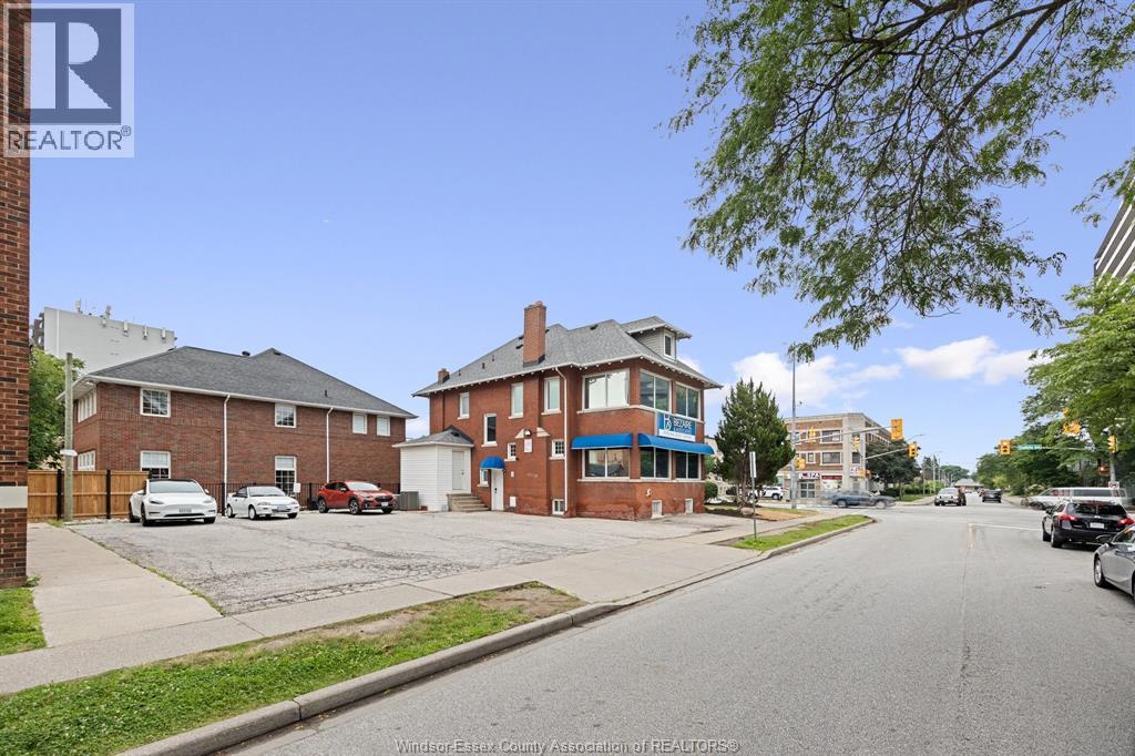 1395 Ouellette Avenue, Windsor, Ontario  N8X 1J6 - Photo 24 - 26022924
