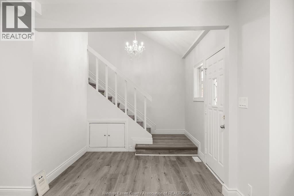 1129 Janette Avenue, Windsor, Ontario  N9A 5A6 - Photo 4 - 26022947