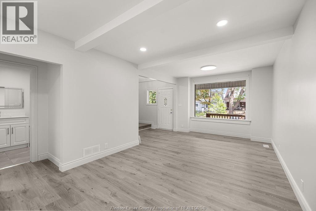 1129 Janette Avenue, Windsor, Ontario  N9A 5A6 - Photo 6 - 26022947