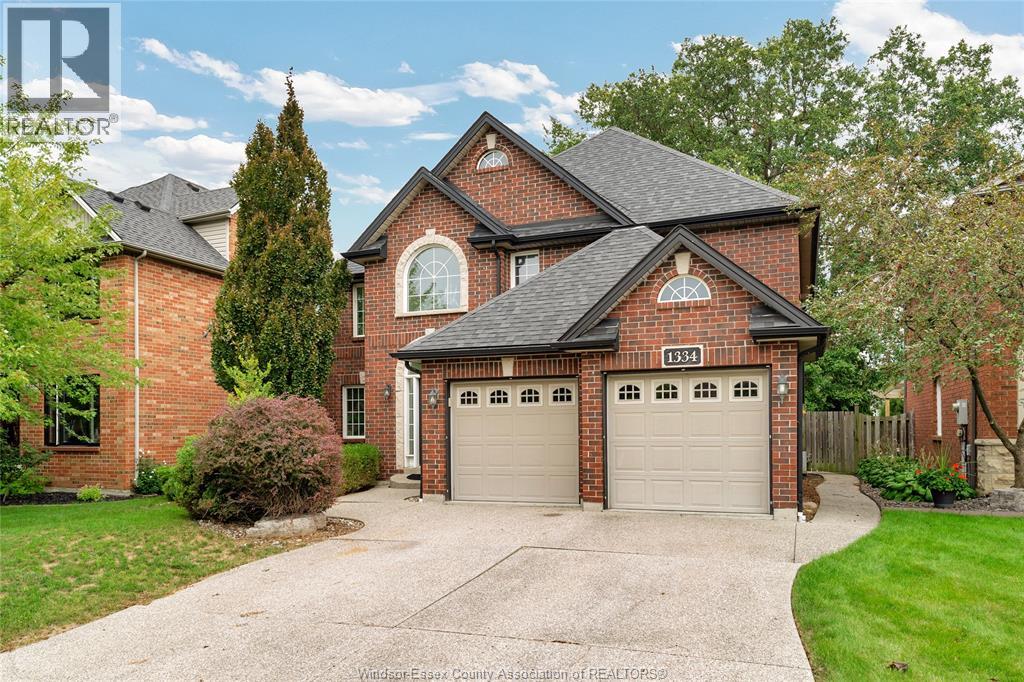 1334 Lakeview, Windsor, Ontario  N8P 1P1 - Photo 2 - 26022929