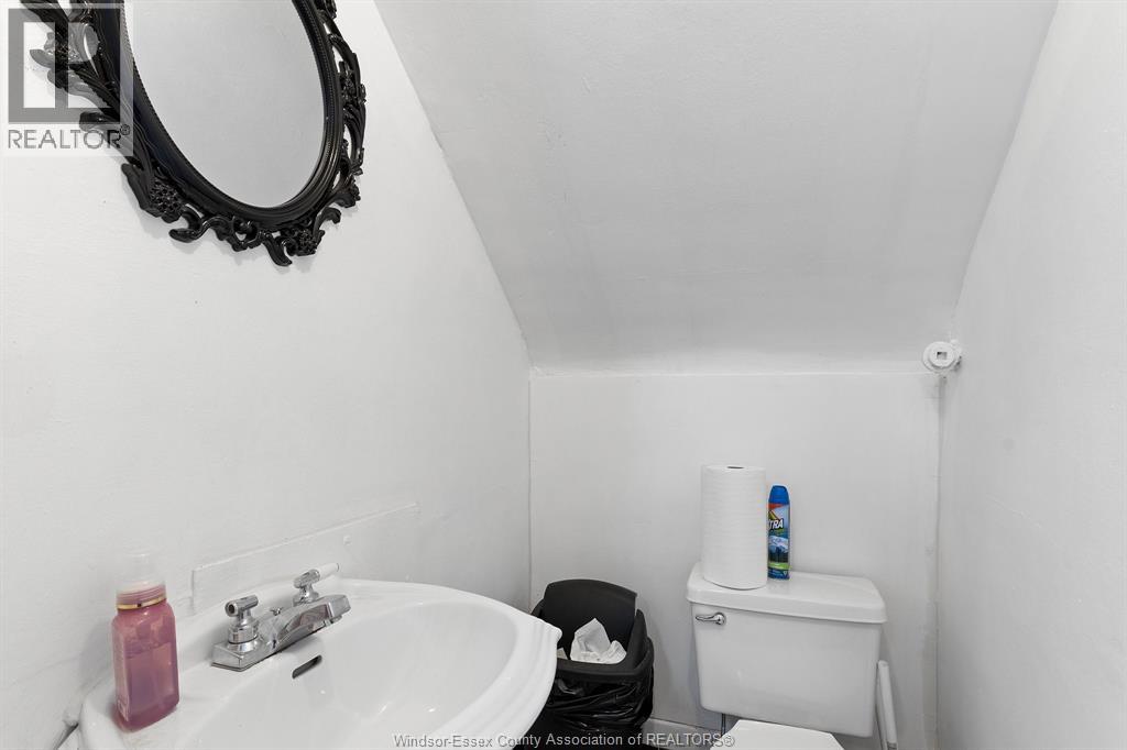 4774-4780 Wyandotte Street West, Windsor, Ontario  N8Y 1H7 - Photo 8 - 26022871