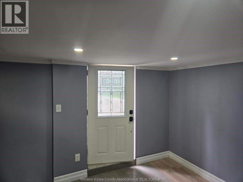 1106-1108 Elm Avenue Unit# Lower, Windsor, Ontario  N9A 5H7 - Photo 2 - 26022955