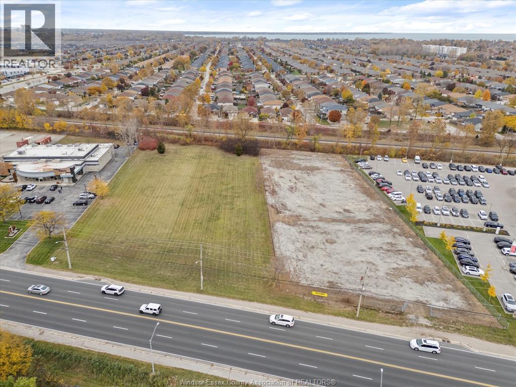 10982 Tecumseh Road East, Windsor, Ontario  N8R 1A8 - Photo 1 - 26022951