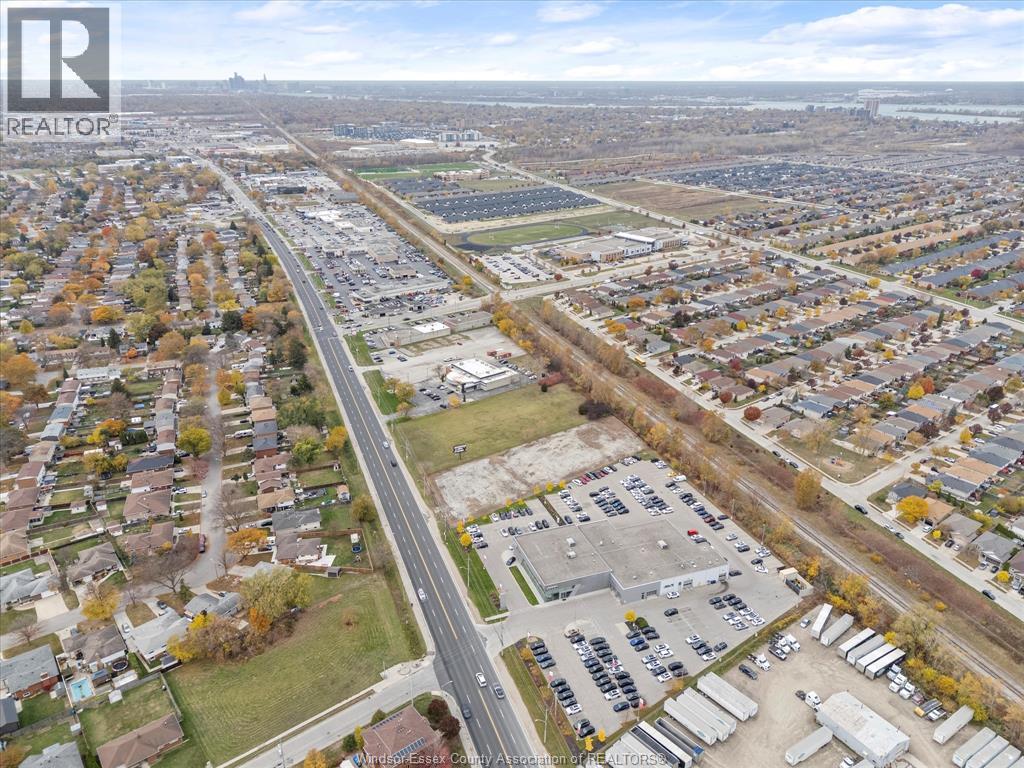 10982 Tecumseh Road East, Windsor, Ontario  N8R 1A8 - Photo 8 - 26022951