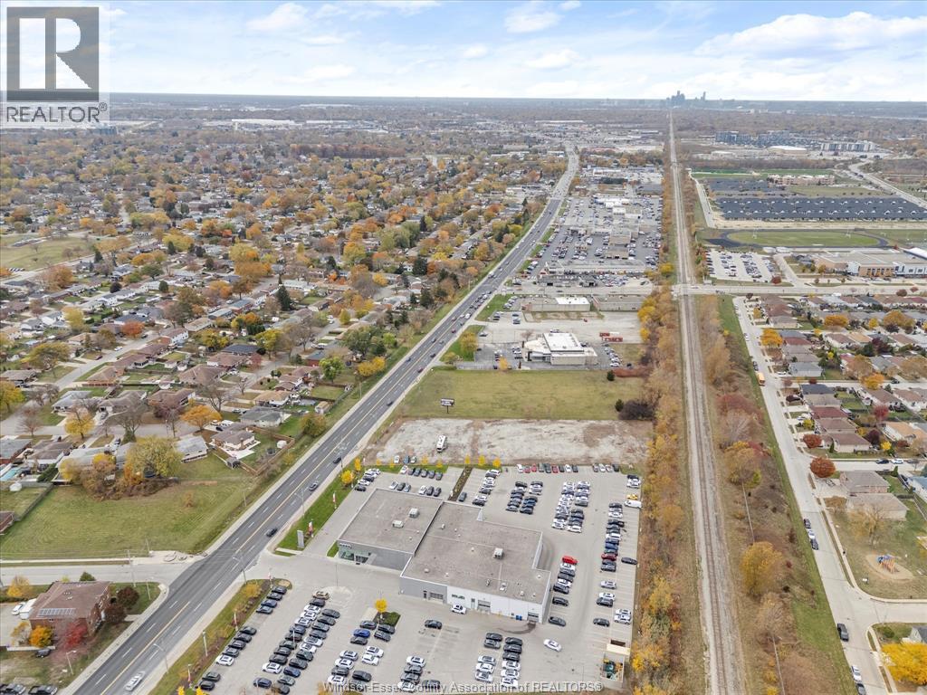 10982 Tecumseh Road East, Windsor, Ontario  N8R 1A8 - Photo 9 - 26022951