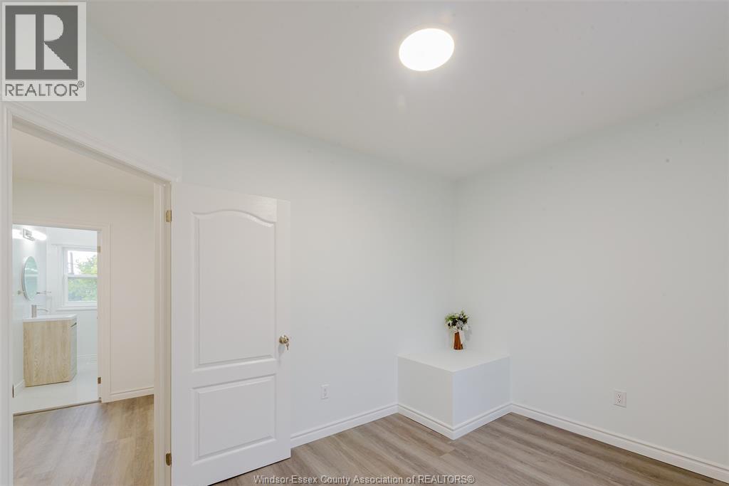 941 Cataraqui, Windsor, Ontario  N9A 3P7 - Photo 17 - 26022972