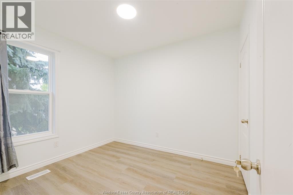 941 Cataraqui, Windsor, Ontario  N9A 3P7 - Photo 18 - 26022972