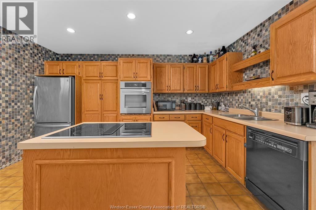4236 Roseland Drive East, Windsor, Ontario  N9G 1Y7 - Photo 13 - 26022974