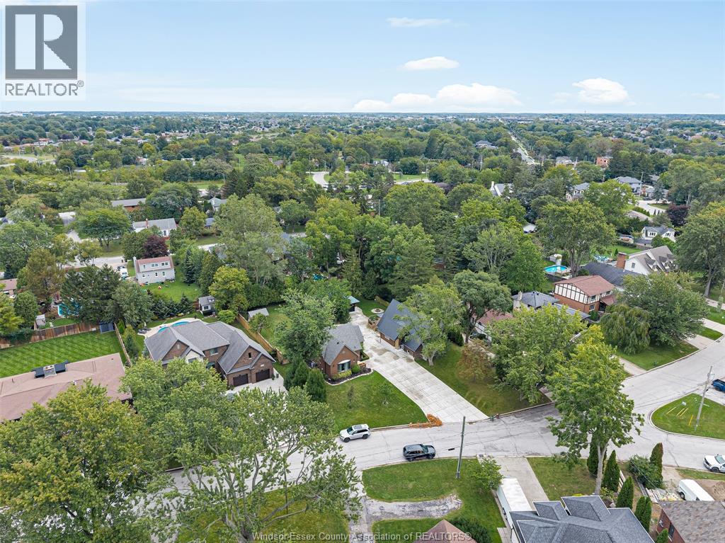 4236 Roseland Drive East, Windsor, Ontario  N9G 1Y7 - Photo 33 - 26022974