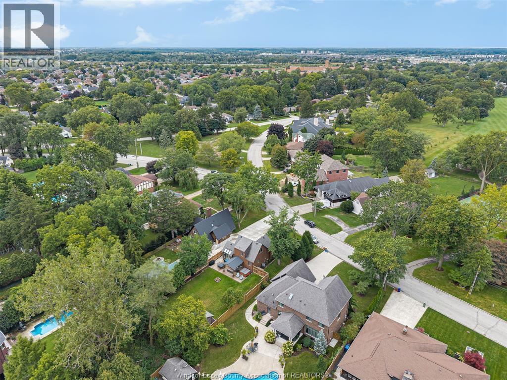 4236 Roseland Drive East, Windsor, Ontario  N9G 1Y7 - Photo 36 - 26022974