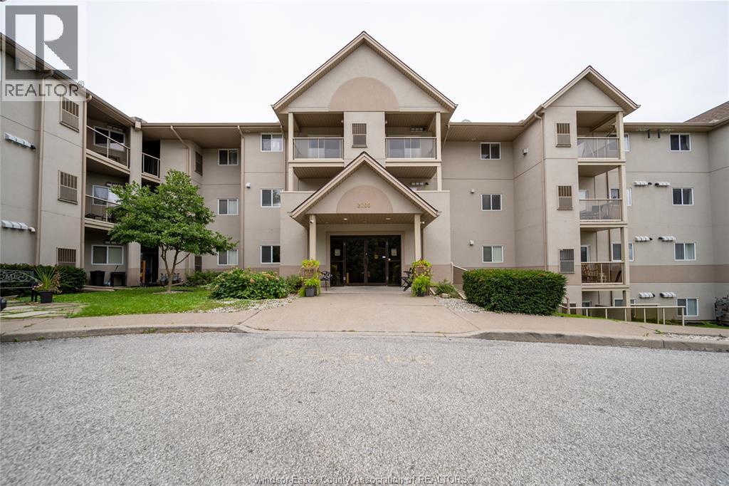 3000 SANDWICH Unit# 406, Windsor, Ontario