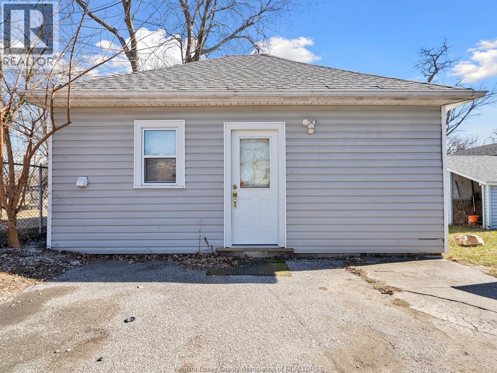 3329 Sandwich Street, Windsor, Ontario  N9C 1B2 - Photo 37 - 26022980