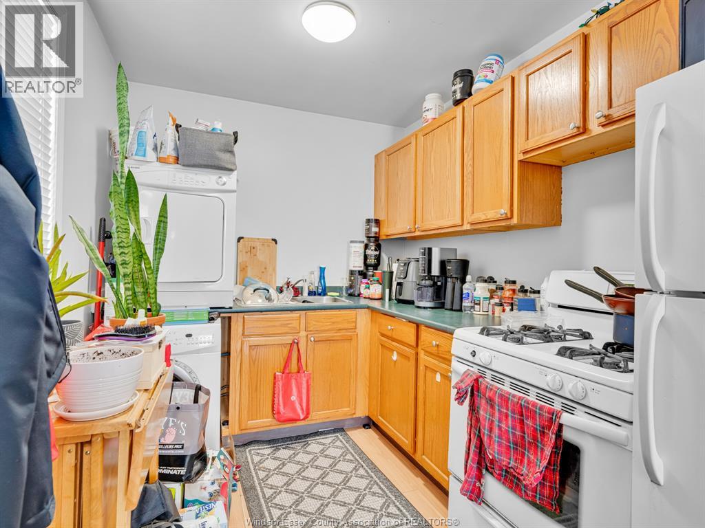 3329 Sandwich Street, Windsor, Ontario  N9C 1B2 - Photo 38 - 26022980