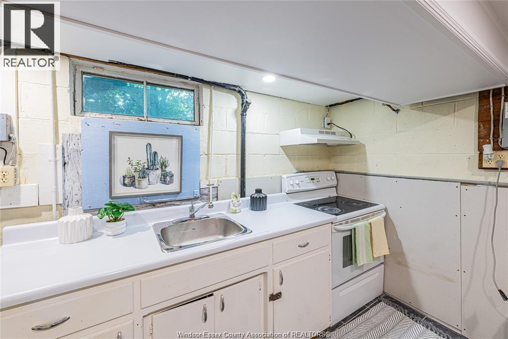 3365 Curry Avenue, Windsor, Ontario  N9E 2T4 - Photo 16 - 26022999