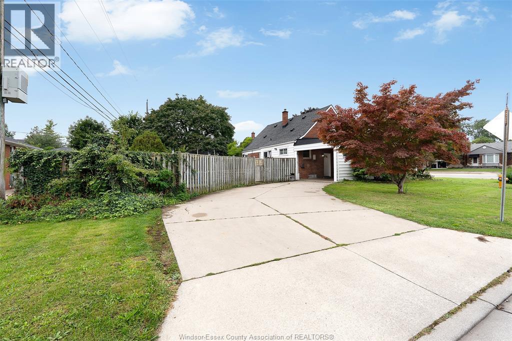 7275 Wyandotte, Windsor, Ontario  N8S 1R5 - Photo 4 - 26023013