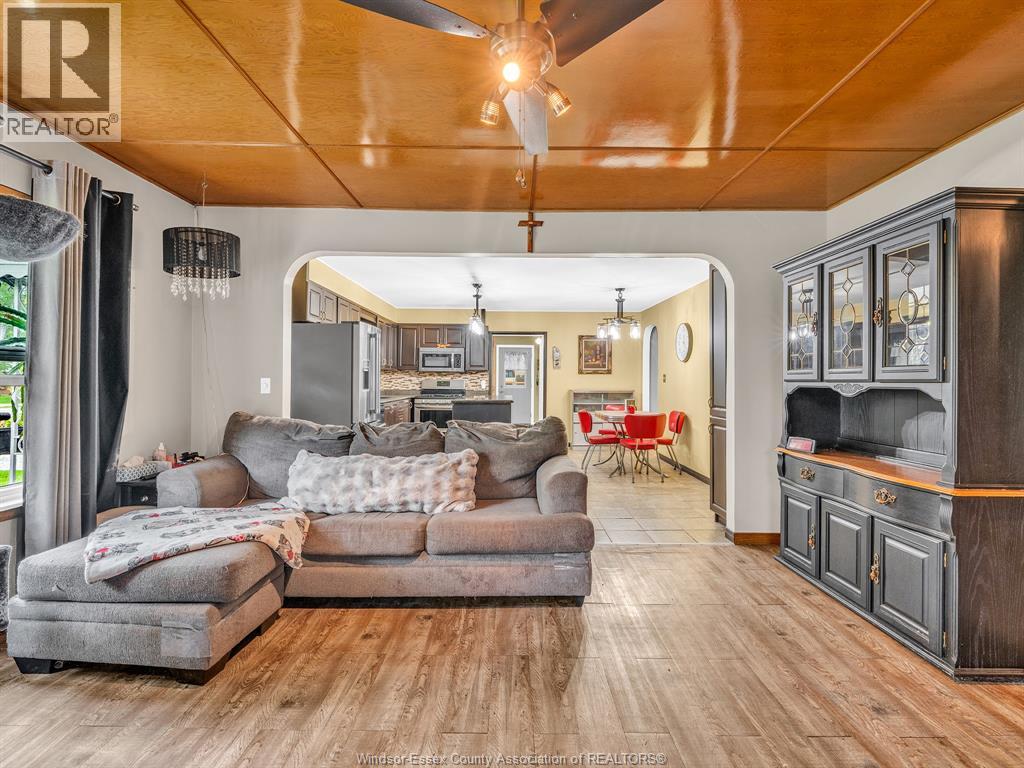 671 Hale Street, Stoney Point, Ontario  N0R 1A0 - Photo 7 - 26022994
