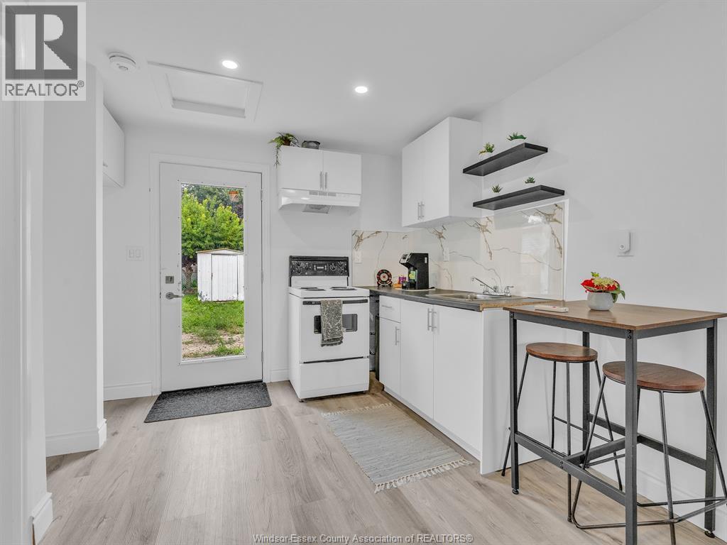 306 Foch, Windsor, Ontario  N8X 2V9 - Photo 14 - 26023040