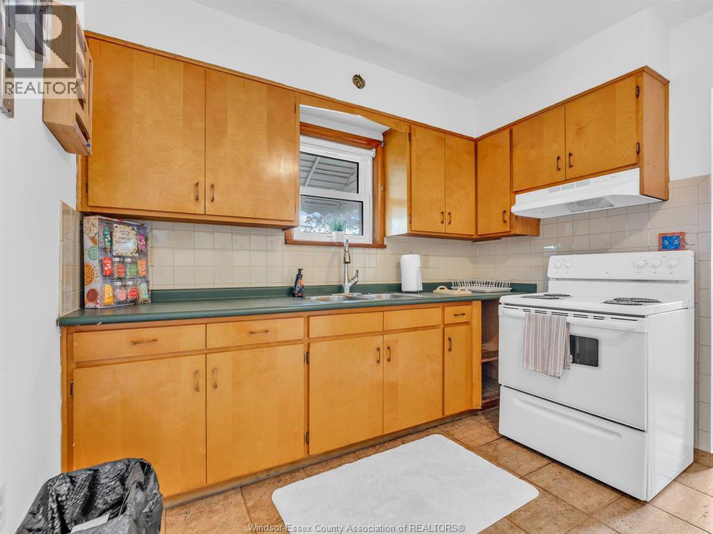 306 Foch, Windsor, Ontario  N8X 2V9 - Photo 25 - 26023040