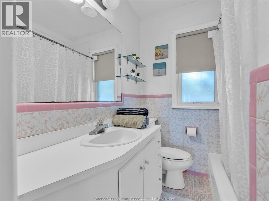 306 Foch, Windsor, Ontario  N8X 2V9 - Photo 8 - 26023040
