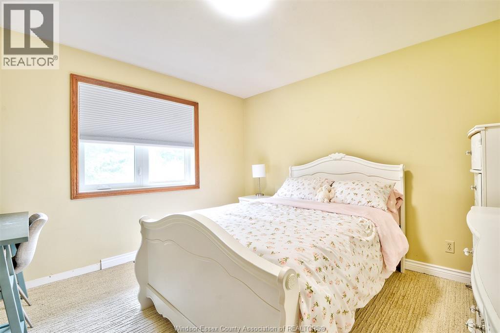 2300 Santo Drive, Windsor, Ontario  N9G 2J8 - Photo 37 - 26023057