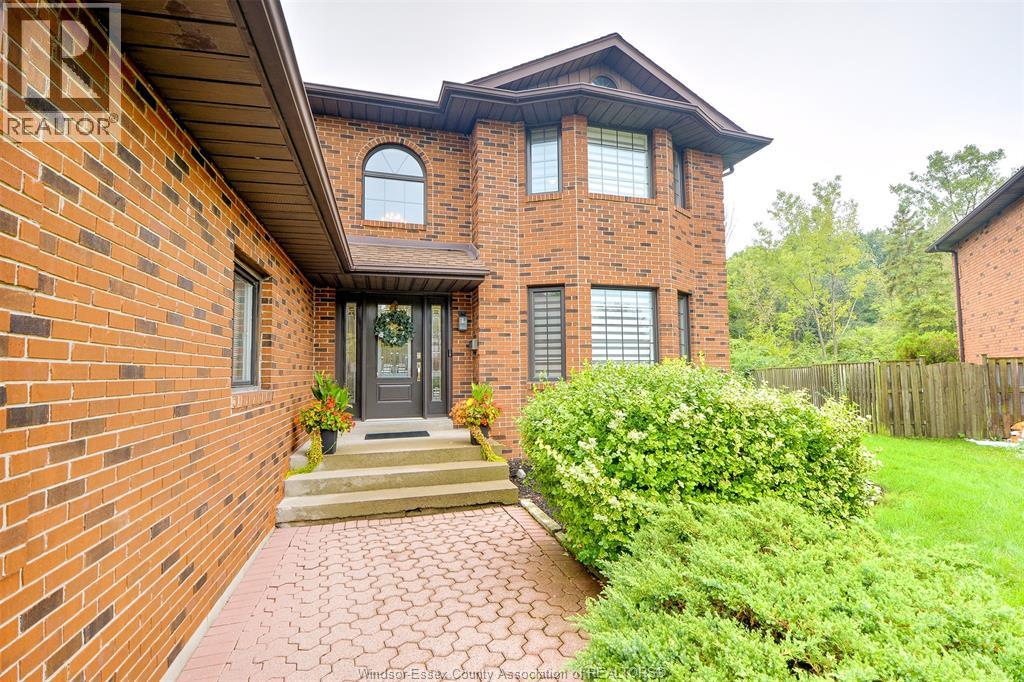 2300 Santo Drive, Windsor, Ontario  N9G 2J8 - Photo 5 - 26023057