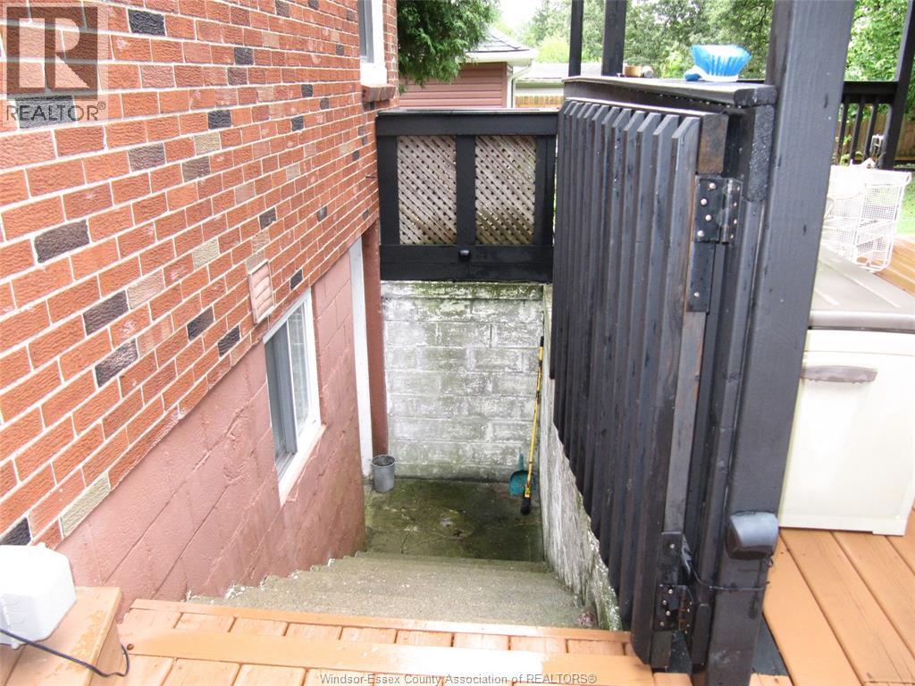 4057 Casgrain, Windsor, Ontario  N9G 2A6 - Photo 24 - 26023074