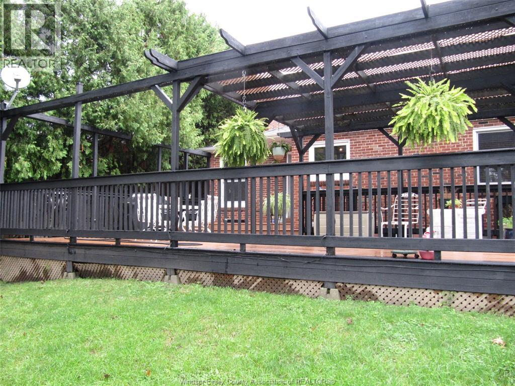 4057 Casgrain, Windsor, Ontario  N9G 2A6 - Photo 30 - 26023074