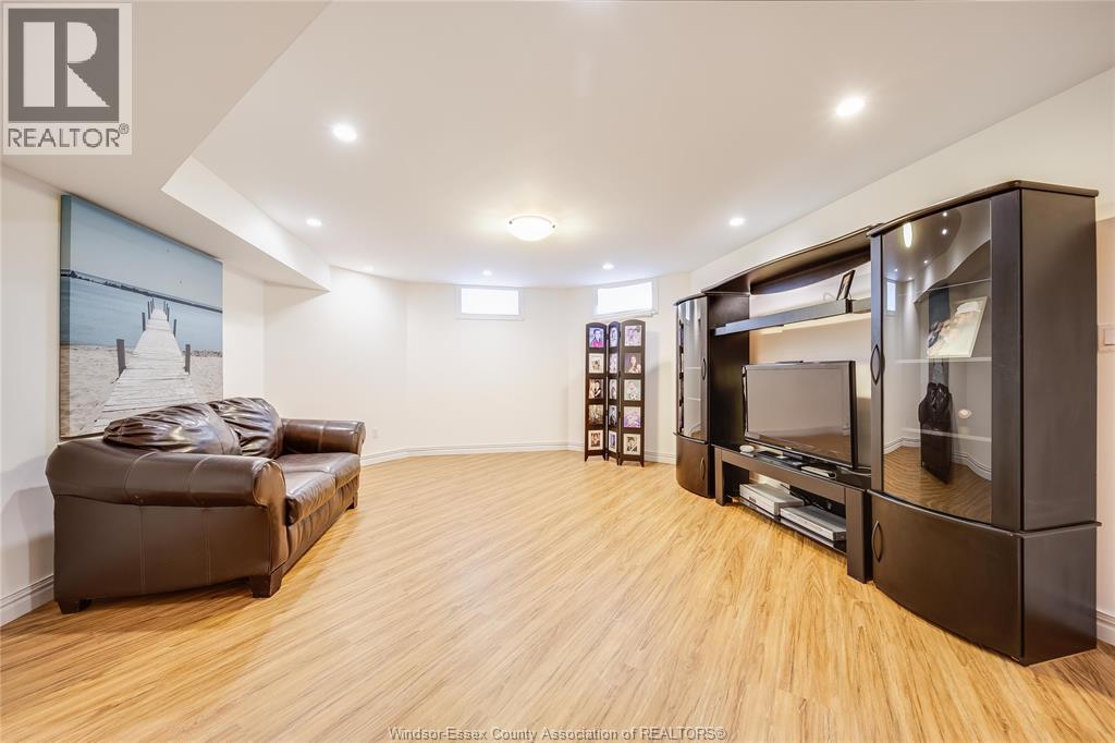 498 Clydesdale, Lakeshore, Ontario  N0R 1A0 - Photo 47 - 26023101