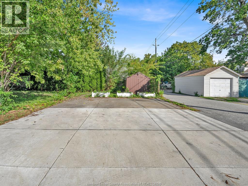 1396 Moy Avenue, Windsor, Ontario  N8X 4S6 - Photo 31 - 26023015