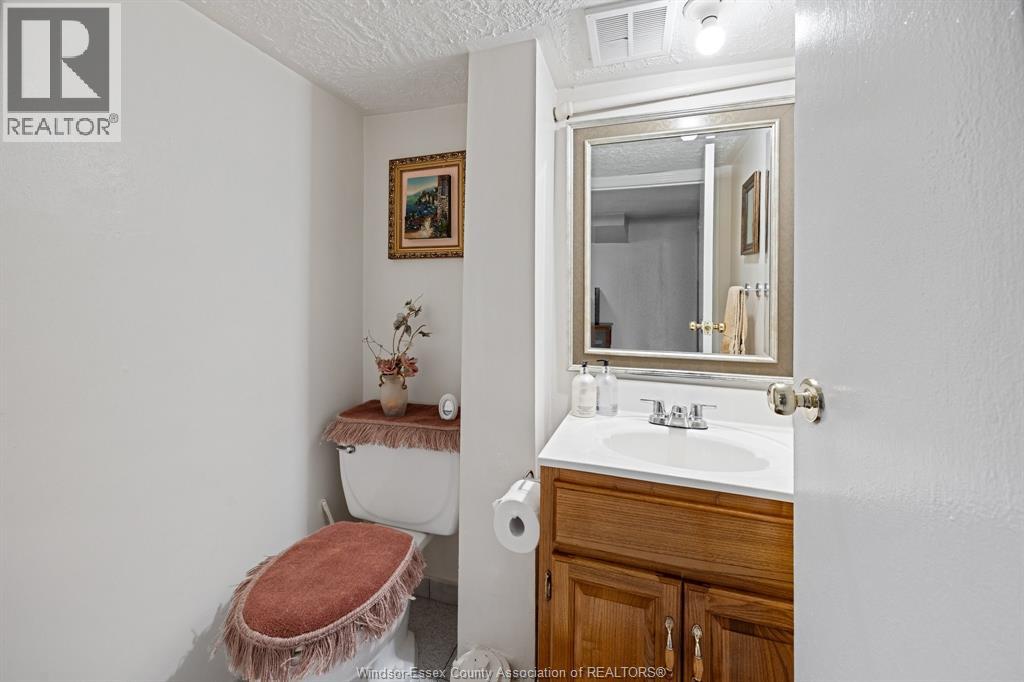 1863 Pillette, Windsor, Ontario  N8T 1P2 - Photo 22 - 26023096