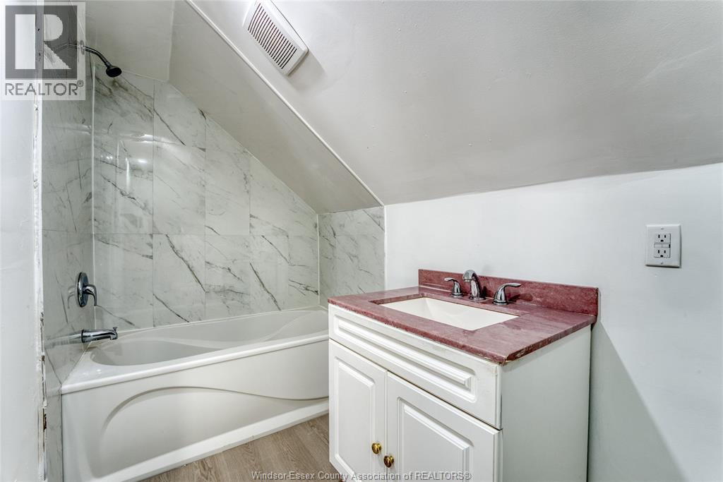 1488 Lincoln, Windsor, Ontario  N8Y 2J1 - Photo 26 - 26023117