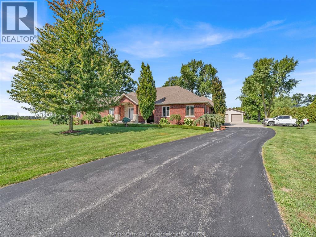 374 Inman Sideroad, Kingsville, Ontario  N0P 2G0 - Photo 3 - 26023114