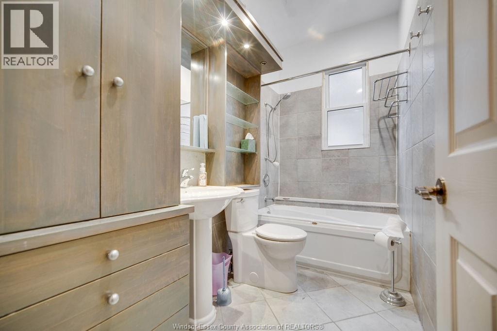 1346 Parent Avenue Unit# Main Floor, Windsor, Ontario  N8X 4J3 - Photo 11 - 26023118