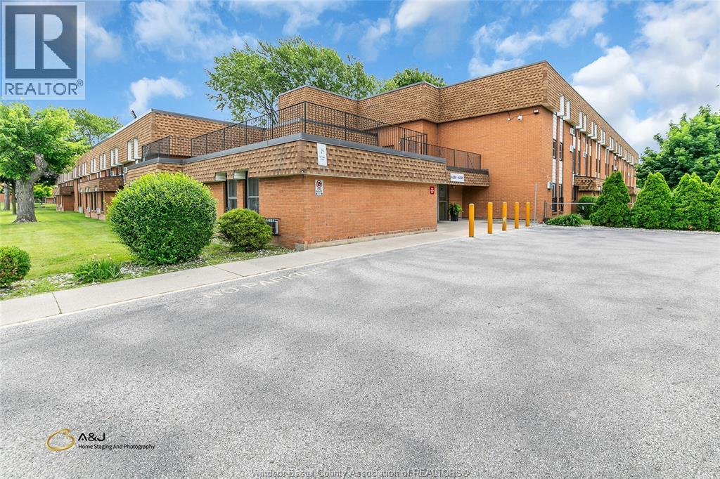 6311 Thornberry Crescent Unit# 300, Windsor, Ontario  N8T 3A5 - Photo 2 - 26023125