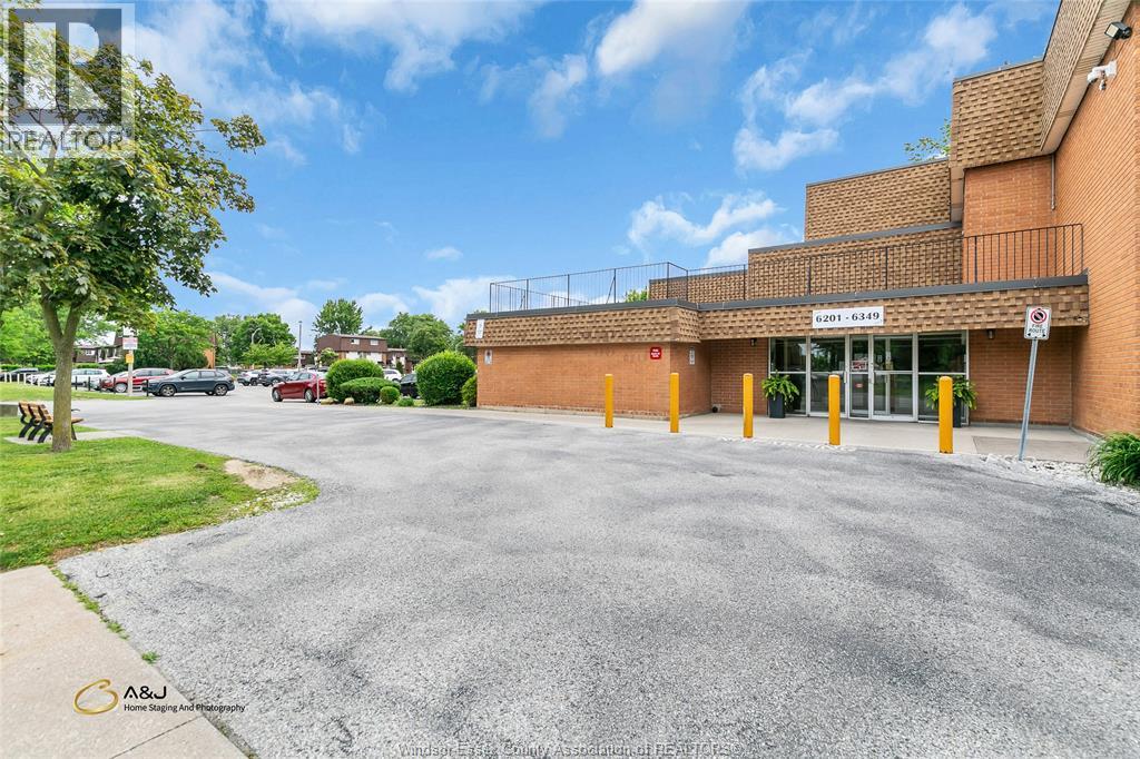 6311 Thornberry Crescent Unit# 300, Windsor, Ontario  N8T 3A5 - Photo 3 - 26023125