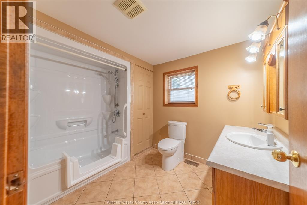 12353 Tecumseh Road East, Tecumseh, Ontario  N8N 1M5 - Photo 17 - 26023171